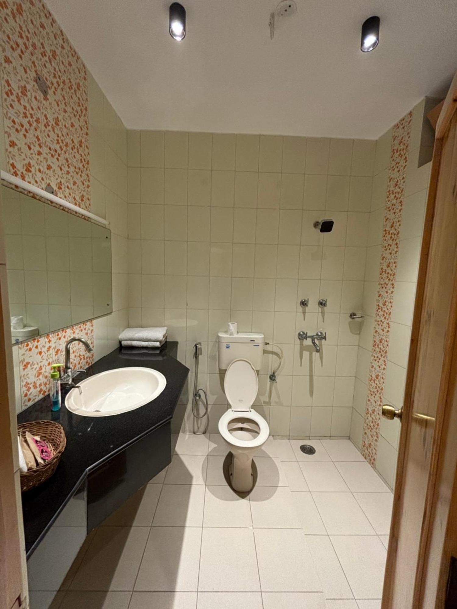 The Cocoon Bed & Breakfast Dehradun Exterior foto